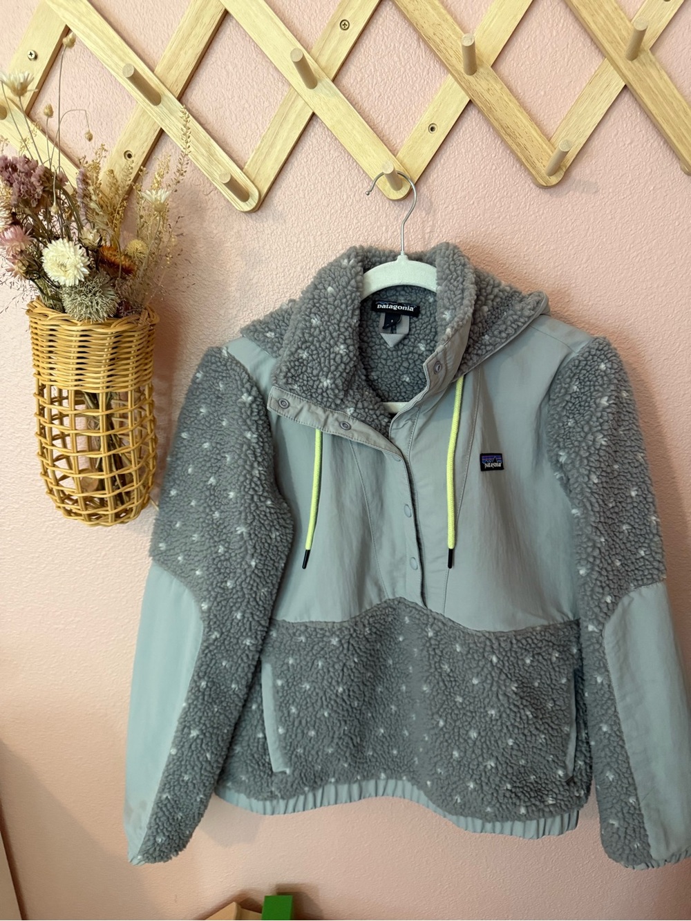 Patagonia Gray Retro Fleece Pullover Jacket - Picture 2 of 7